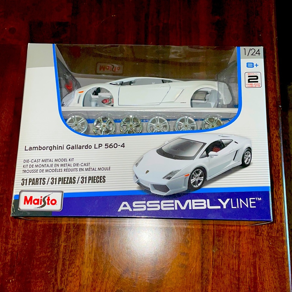Brand new Lamborghini Gallardo die-cast model kit.